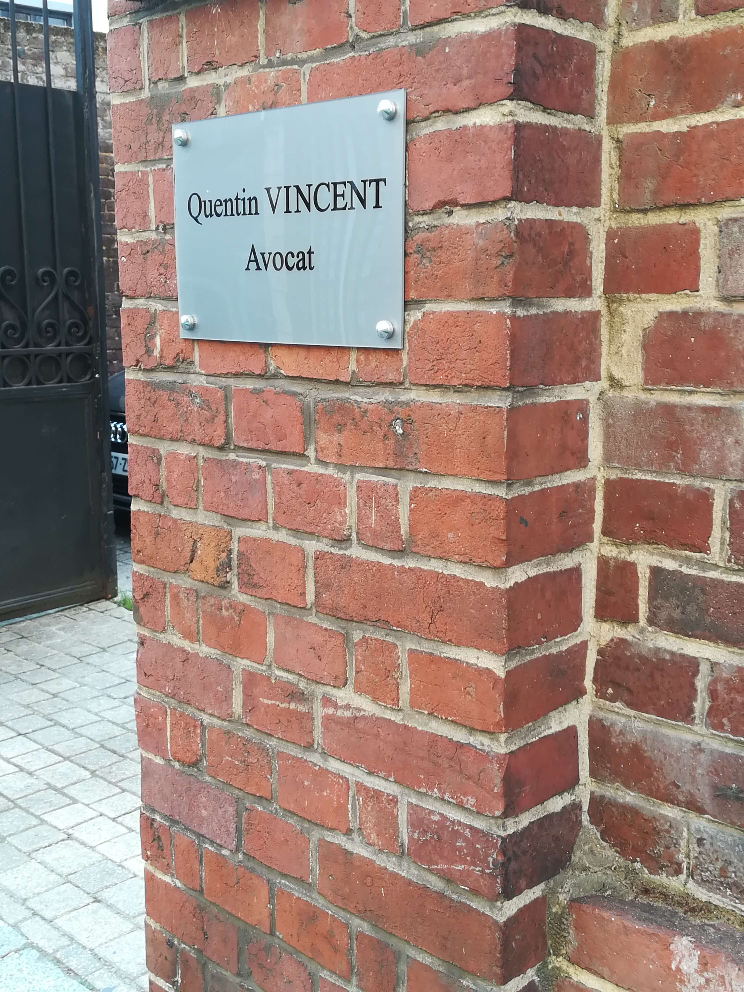 plaque professionnelle du cabinet d'avocat Quentin VINCENT